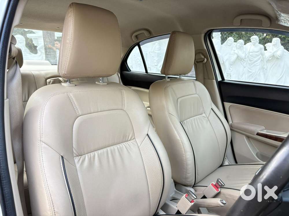 Maruti Suzuki Swift Dzire Amt Zxi, 2019, Petrol