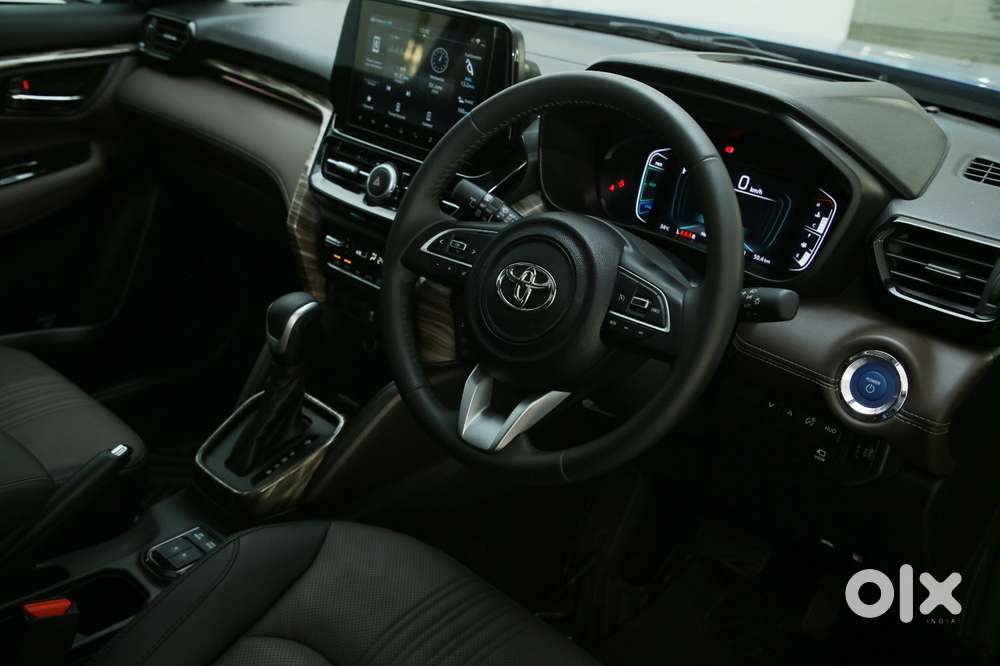 Toyota Urban Cruiser Hyryder 1.5 V Hybrid, 2025, Petrol