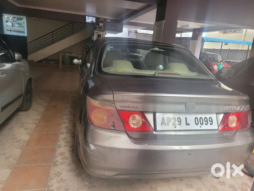 Honda City Zx 2006 Petrol Well Maintained.