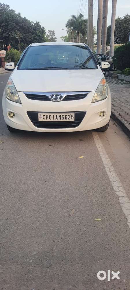 Hyundai I20 Sportz 1.4 Crdi 6 Speed Bs-iv, 2012, Diesel