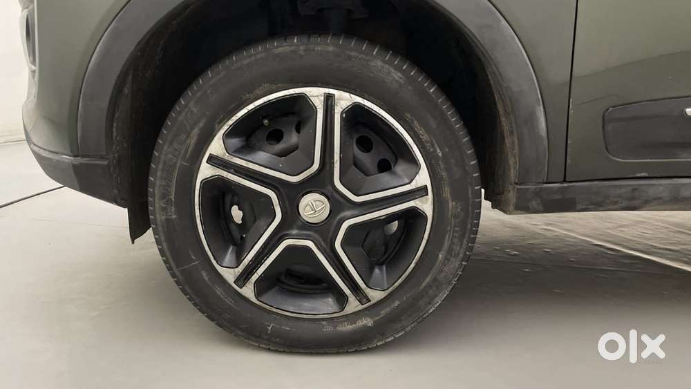 Tata Nexon 1.5 Revotorq Xm (s), 2021, Diesel