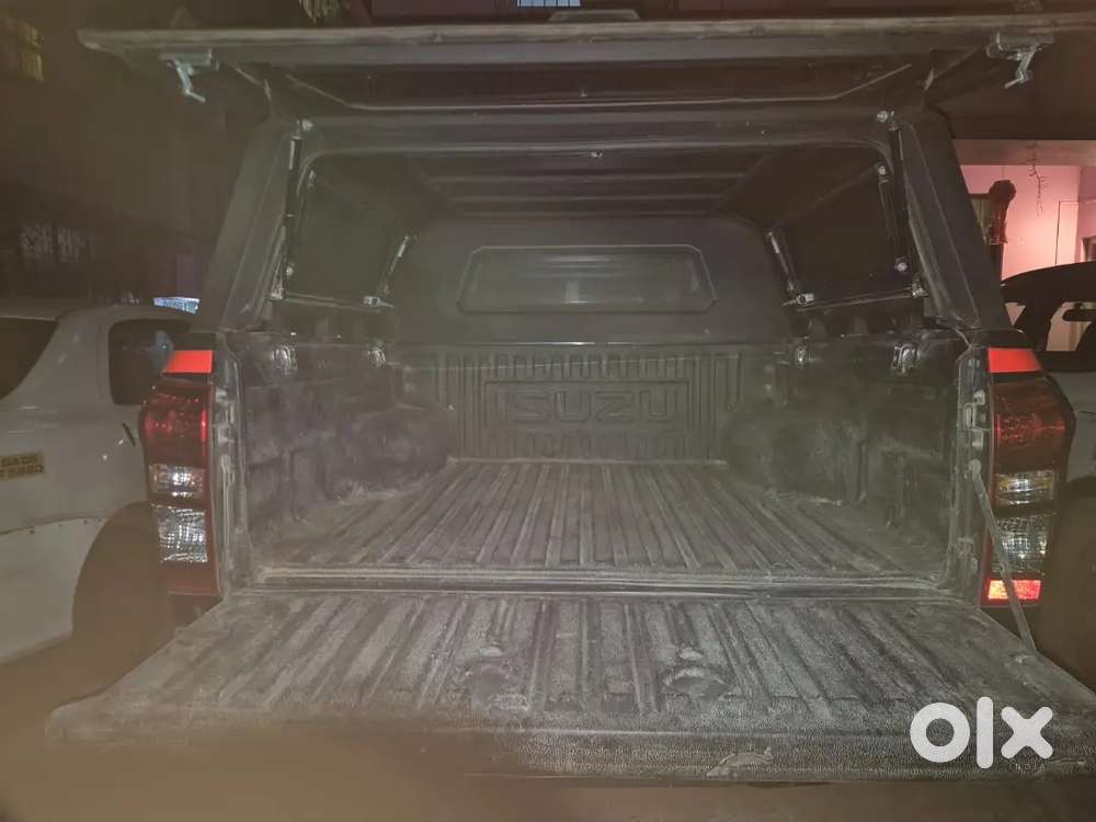 Isuzu D-max V-cross 2024 Diesel 80000 Km Driven