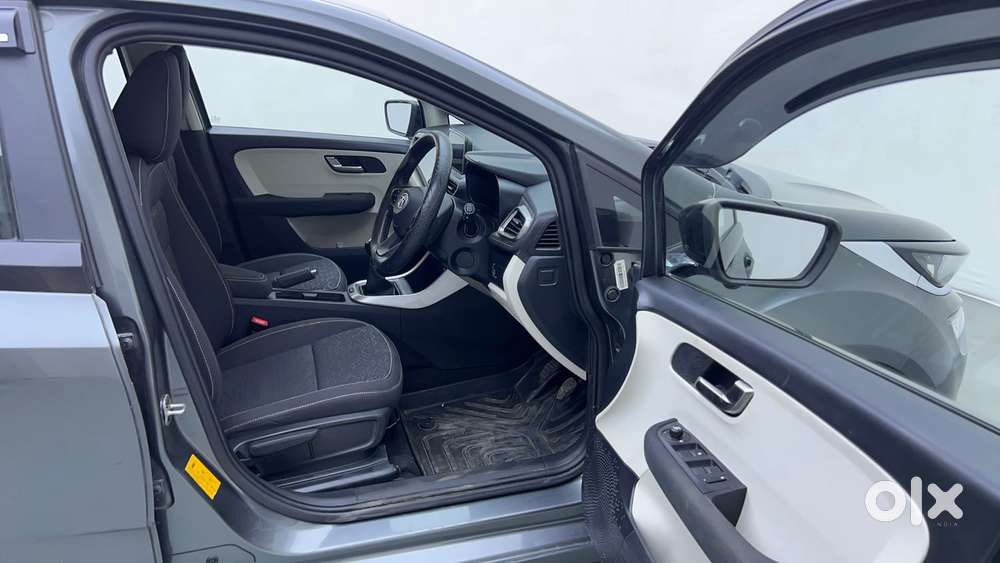 Tata Altroz Xz, 2023, Petrol