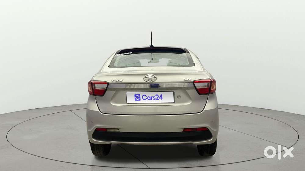 Tata Tigor Xza, 2018, Petrol