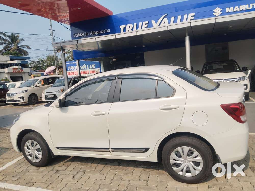 Maruti Suzuki Dzire Vxi Ags, 2022, Petrol