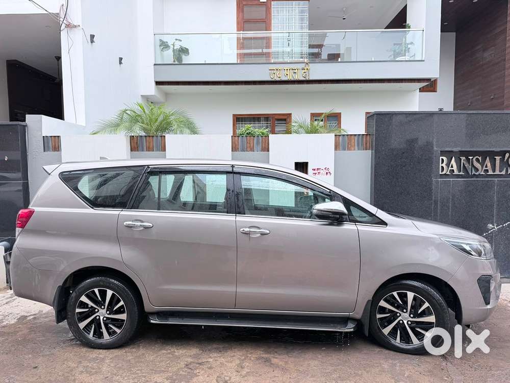 Toyota Innova Crysta 2022