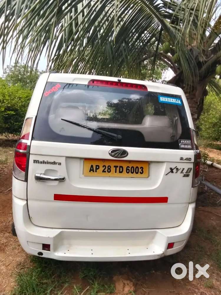 Mahindra Xylo 2013
