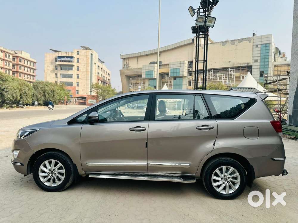 Toyota Innova Crysta