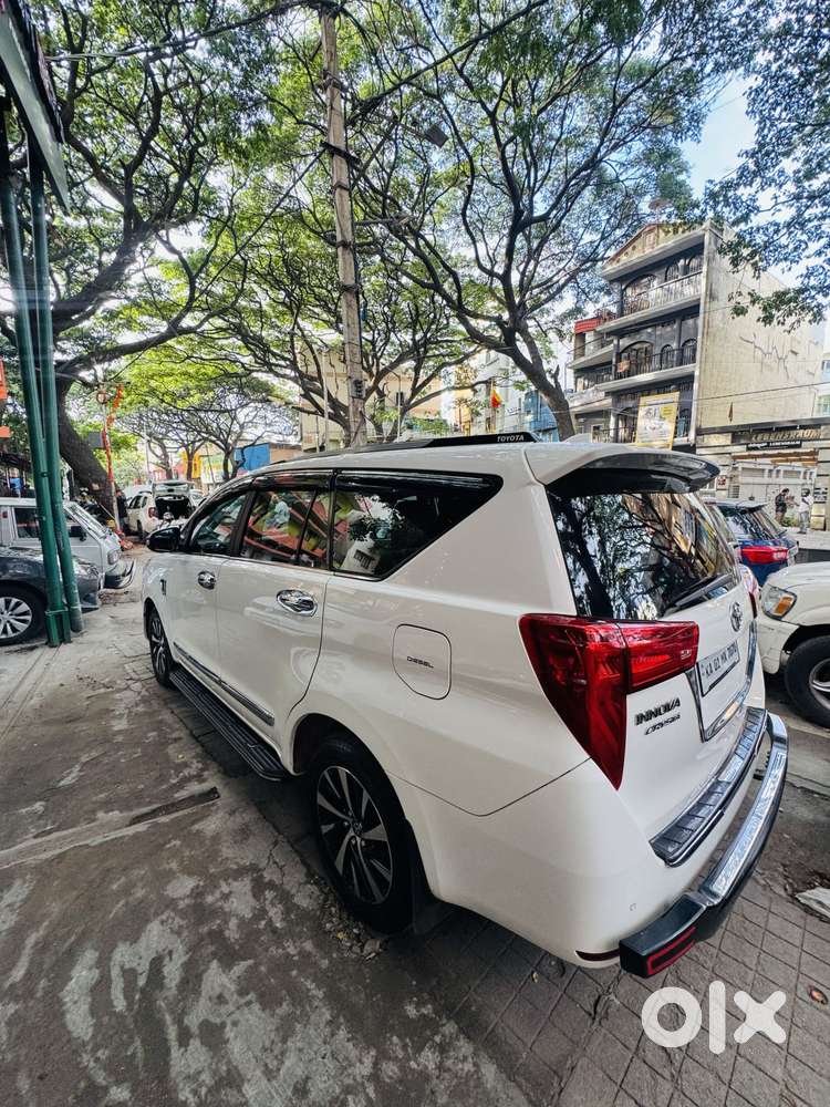 Toyota Innova Crysta [2020-ongoing] 2.4 Gx 8 Str, 2022, Diesel
