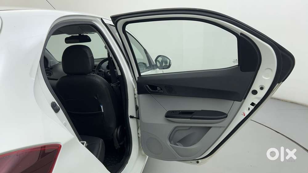 Tata Tiago Xza, 2021, Petrol