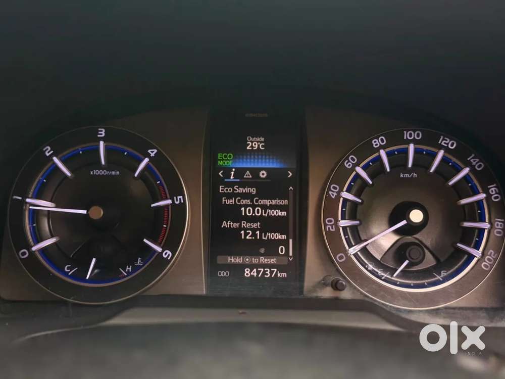 Toyota Innova Crysta G 8 Str, 2016, Diesel