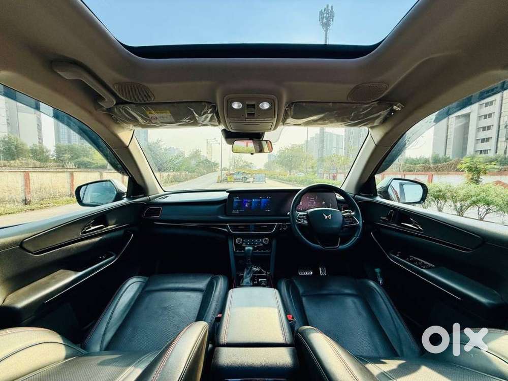 Mahindra Xuv700 2.2 Ax 7 Diesel At Luxury Pack Str Awd, 2024, Diesel