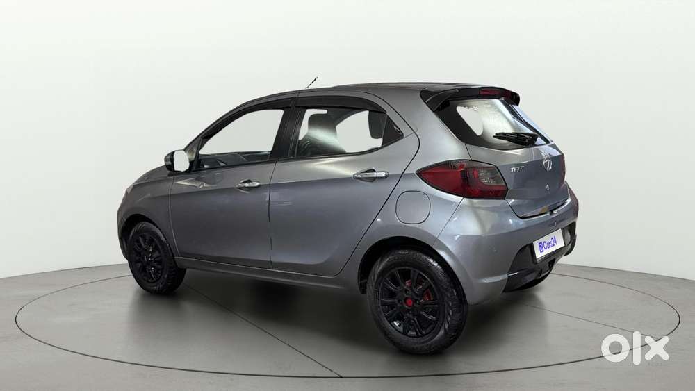 Tata Tigor Xza, 2018, Petrol