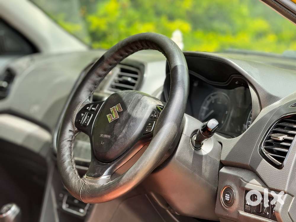 Maruti Suzuki Brezza Zdi+ Dual Tone, 2017, Diesel