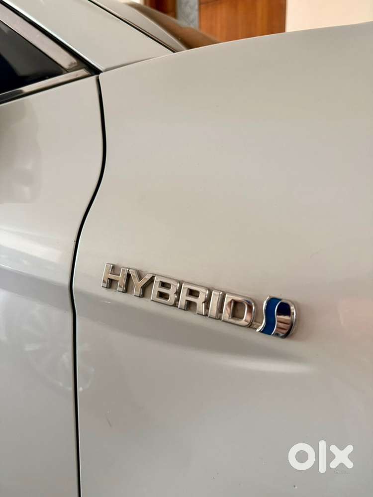 Toyota Camry Hybrid 2020