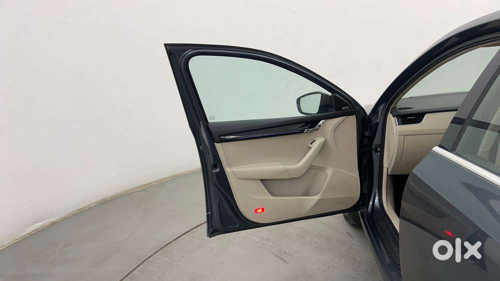 Skoda Octavia 2.0 L K Tsi At, 2018, Petrol
