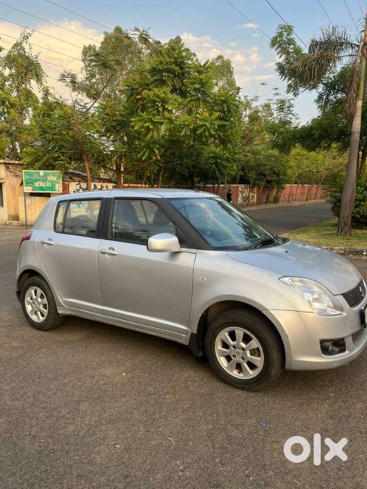 Maruti Suzuki Swift Vvt Zxi, 2006, Petrol