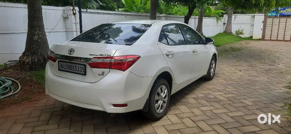 Toyota Corolla Altis 2014 Diesel 120000 Km Driven