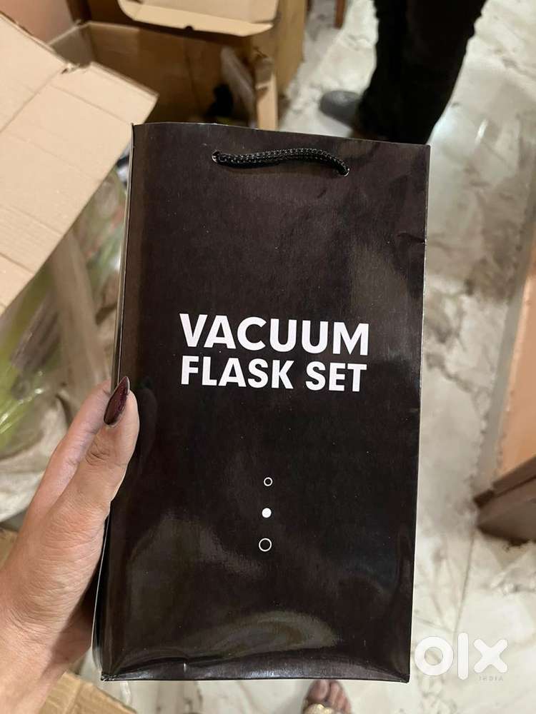 Vacuum flask set