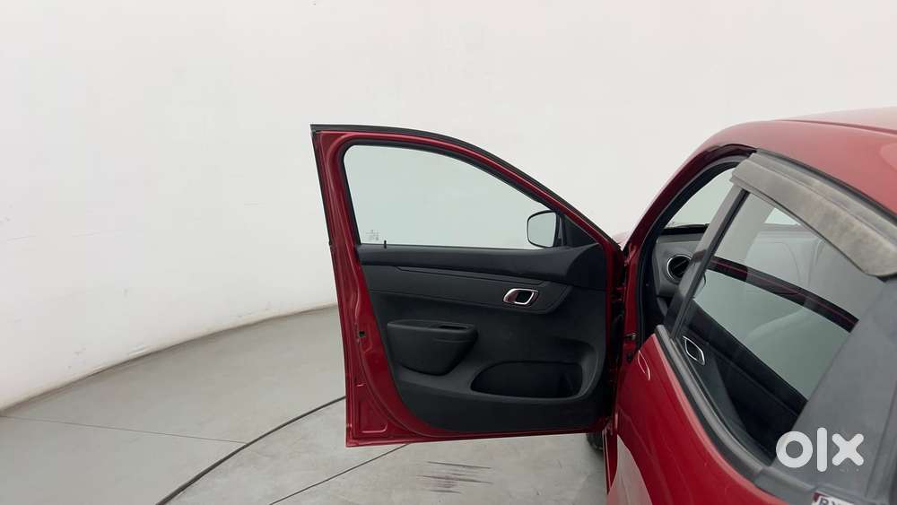 Renault Kwid 1.0 Rxt Sce Special (o), 2019, Petrol
