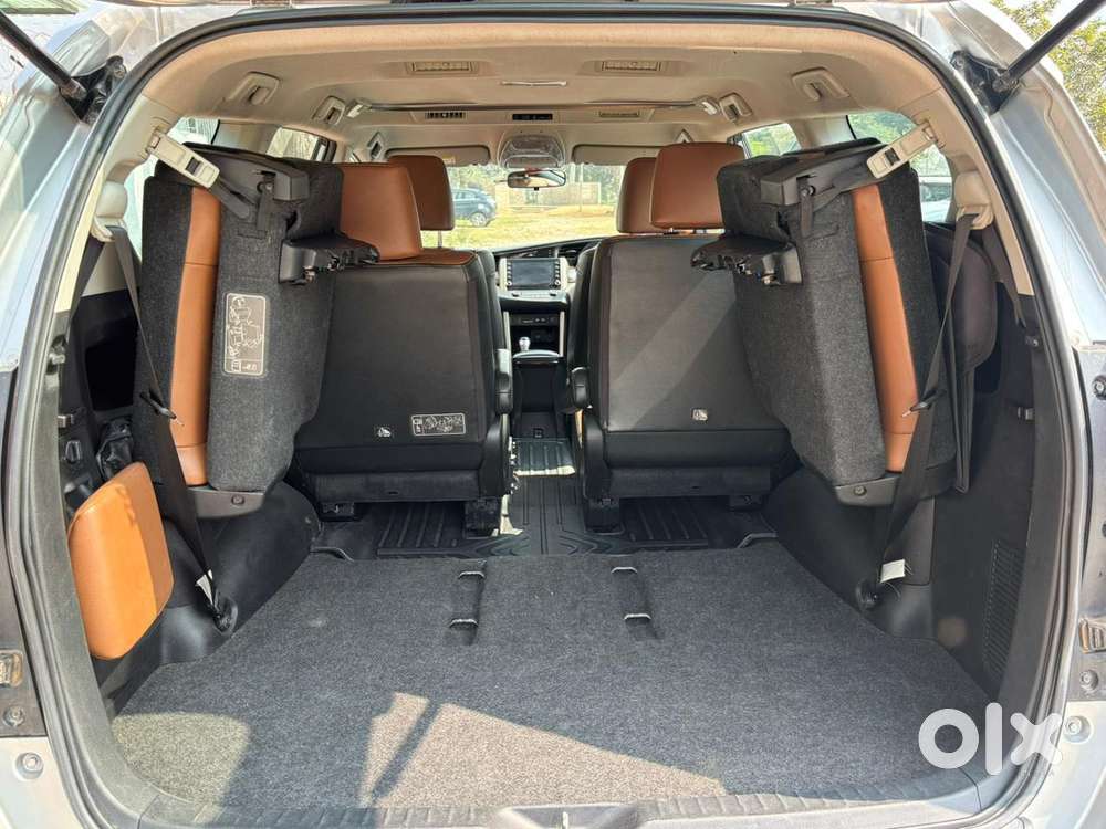 Toyota Innova Crysta 2.8 Zx At, 2022, Diesel