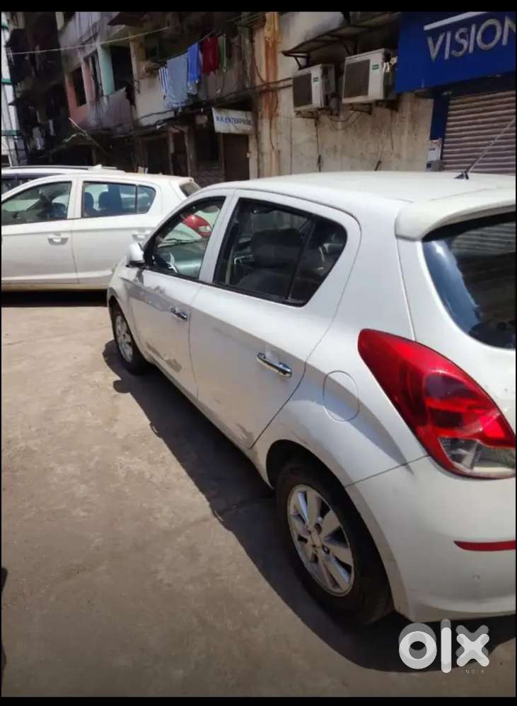 Hyundai I20 Asta 2012( Start Stop Button )