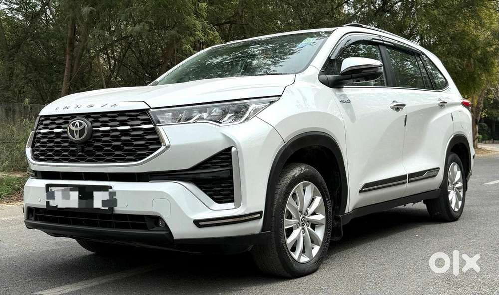 Toyota Innova Hycross 2.0 Vx (o) Hybrid 7 Str, 2024, Petrol