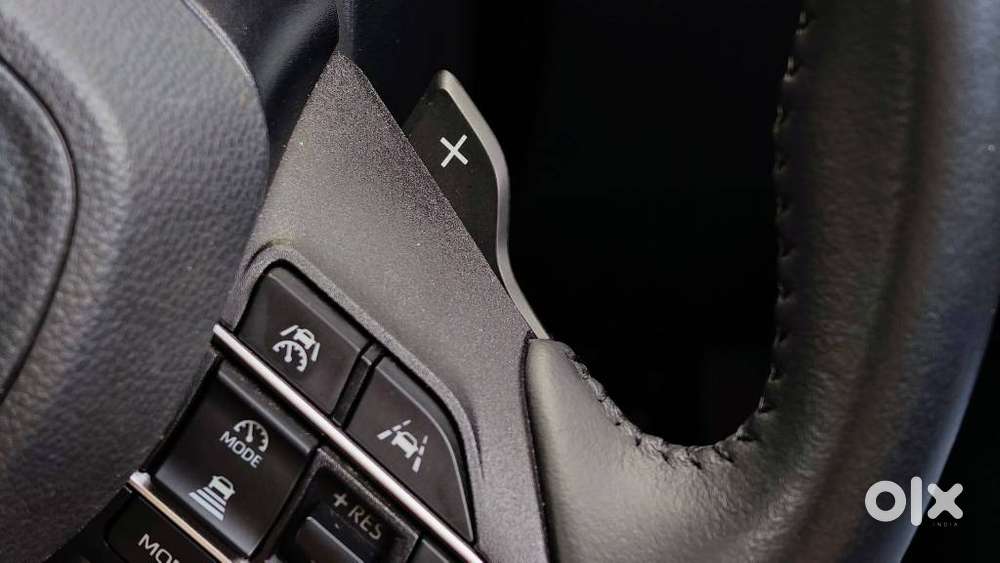 Toyota Innova Hycross 2.0 Zx (o) Hybrid 7 Str, 2025, Petrol