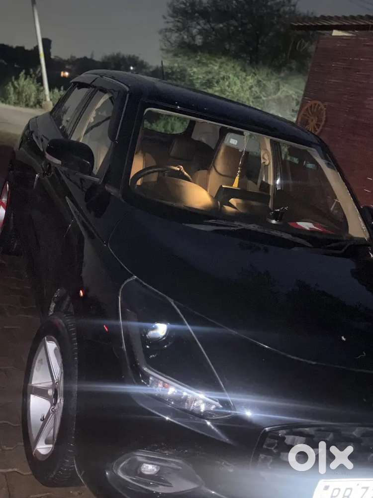 Maruti Suzuki Swift Vxi Black Colour