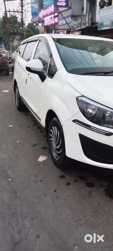 Mahindra Marazzo Plus 2020
