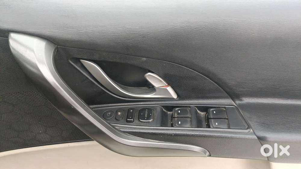 Mahindra Xuv500 At W10 Fwd, 2017, Diesel