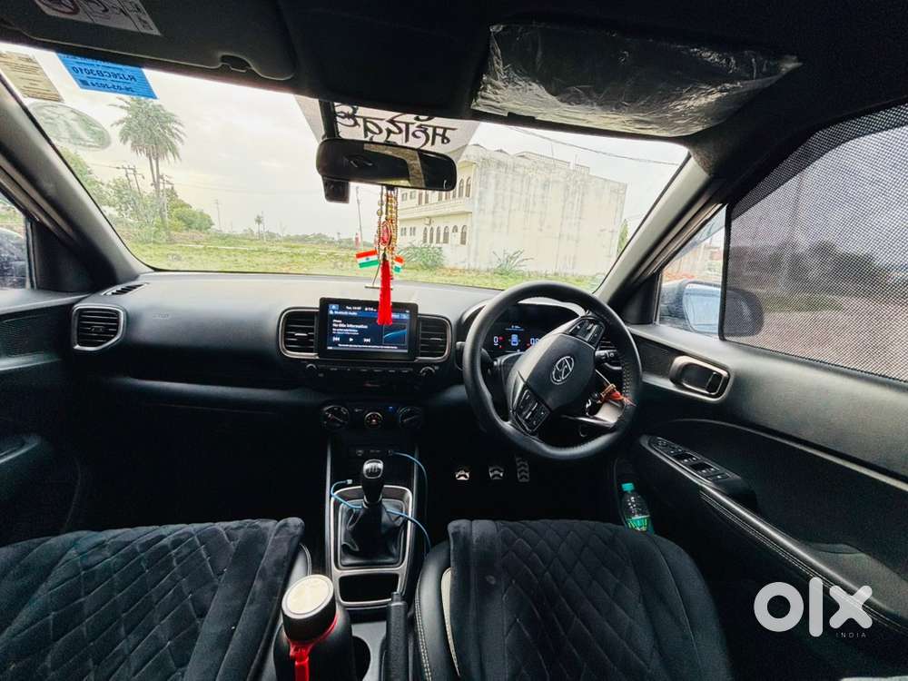 Hyundai Venue Petrol 2024