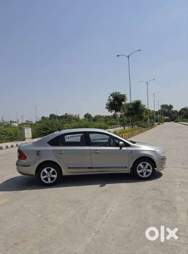 Skoda Rapid 1.5 Tdi Ambition With Alloy Wheel, 2014, Diesel