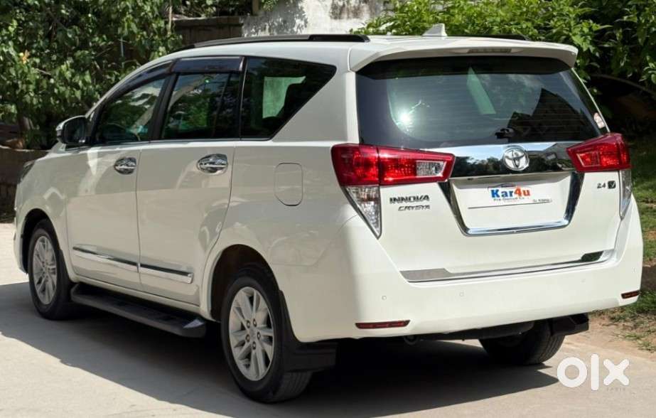 Toyota Innova Crysta 2.4 V 8 Str, 2020, Diesel