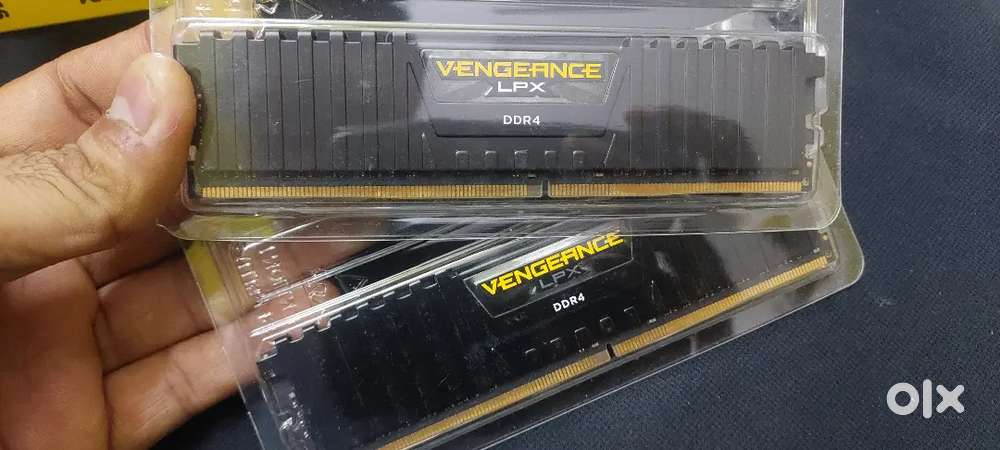 2 RAM Corsair Vengeance LPX (2x8GB) DDR4 3600