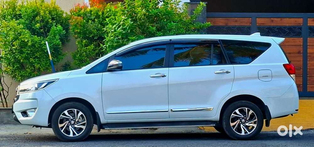 Toyota Innova Crysta 2.4 Gx Limited Edition 8 Str, 2024, Diesel