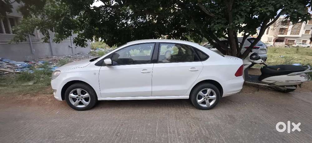 Skoda Rapid 2015 Diesel Good Condition New Tire.
Recently, Service