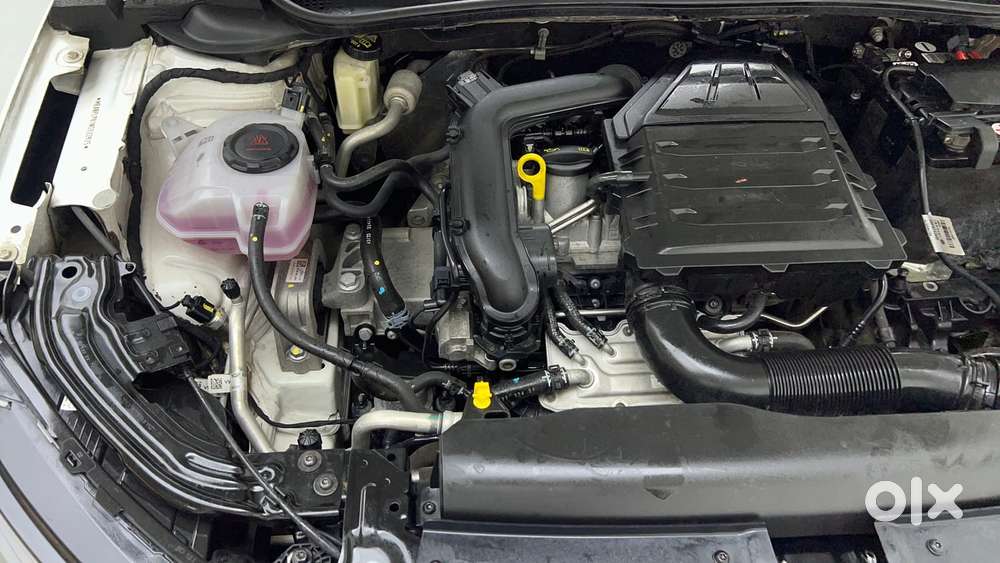 Skoda Slavia Ambition 1.0l Tsi Mt, 2022, Petrol
