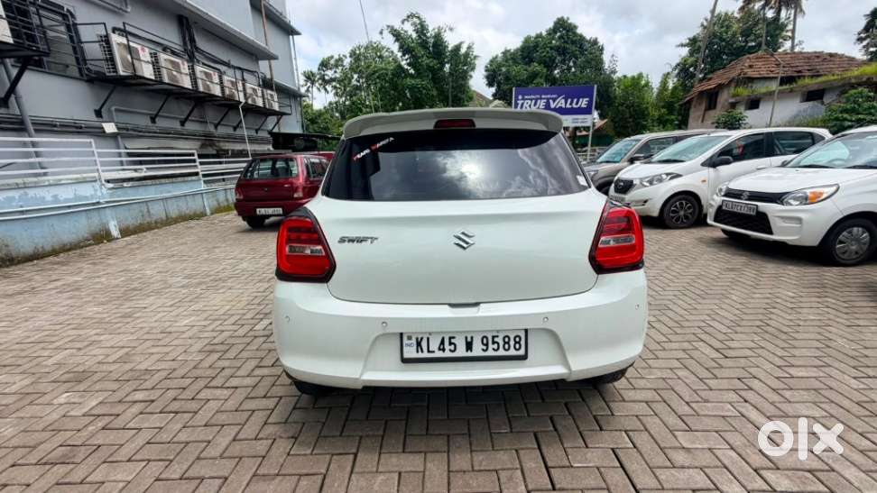 Maruti Suzuki Swift Vxi, 2023, Petrol