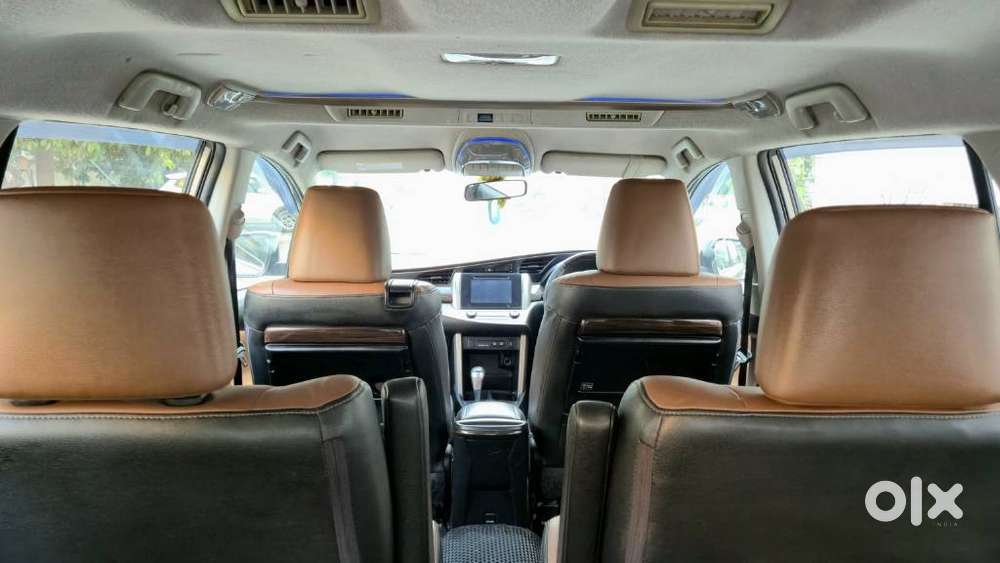 Toyota Innova Crysta 2.8 Zx At 7 Seater, 2017, Diesel