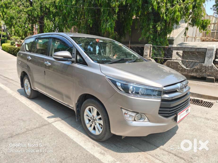Toyota Innova Crysta 2.4 V 8 Str, 2017, Diesel
