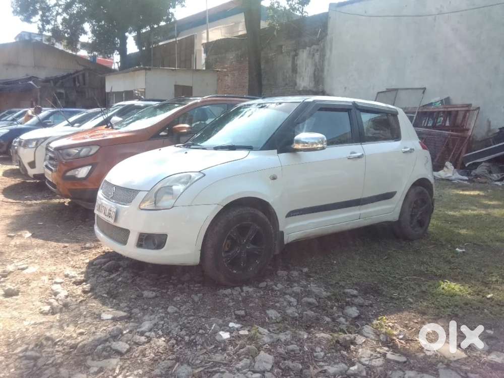 Maruti Suzuki Swift Vxi, 2011, Petrol