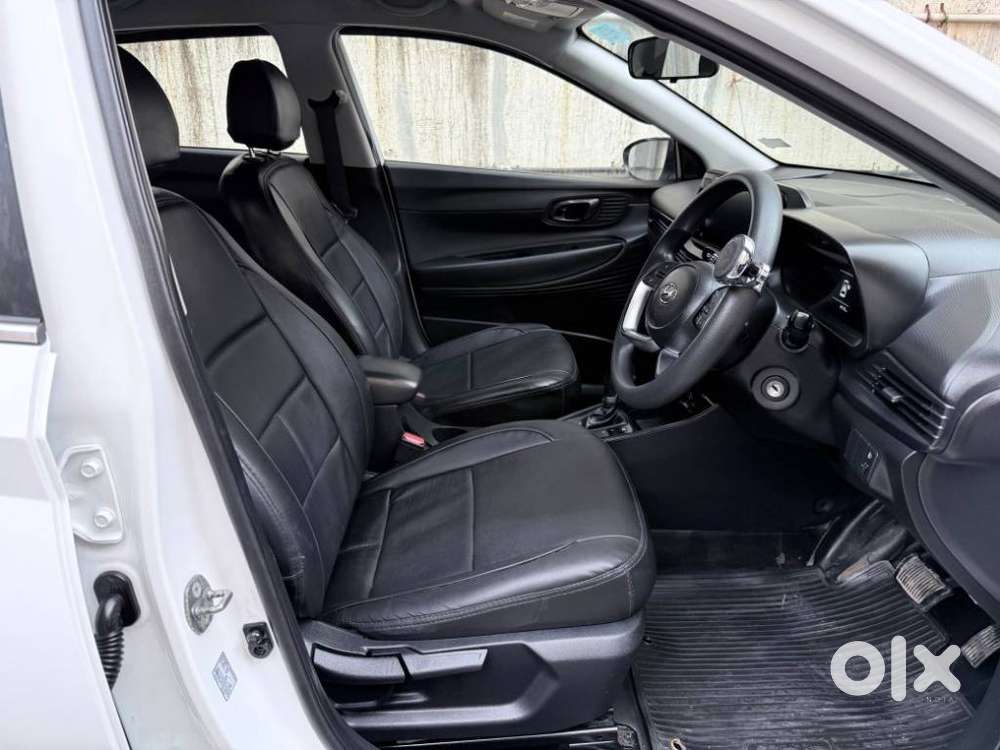 Hyundai I20 Sportz 1.2 Ivt, 2023, Petrol