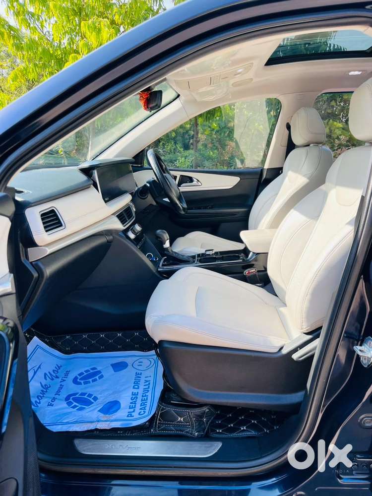 Mahindra Xuv700 2.2 Ax 7 Diesel At Luxury Pack Str, 2023, Diesel