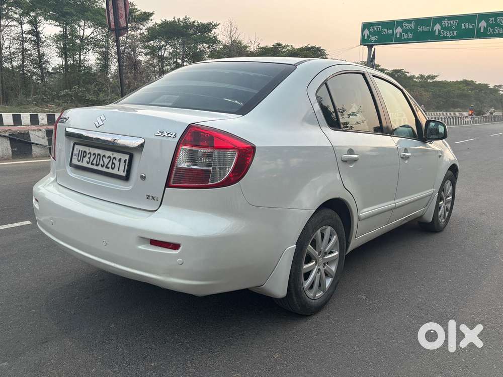 Maruti Suzuki Sx4 Zxi Mt Bsiv, 2011, Petrol