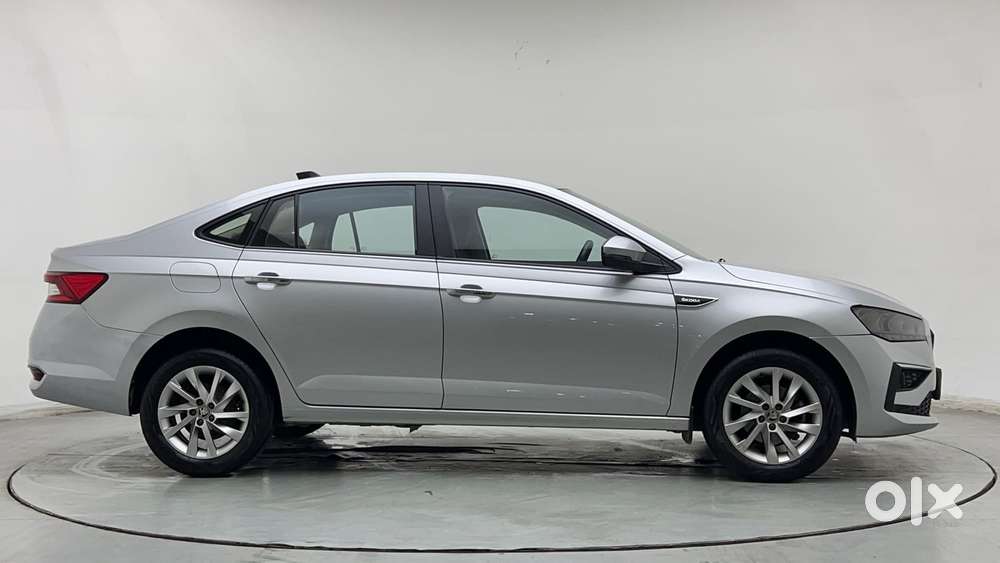 Skoda Slavia Ambition 1.0l Tsi At, 2022, Petrol