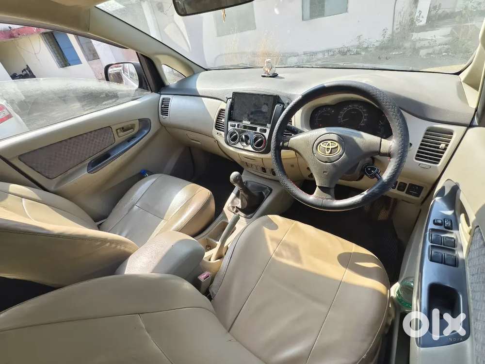 Toyota Innova 2011 Diesel Well Maintained