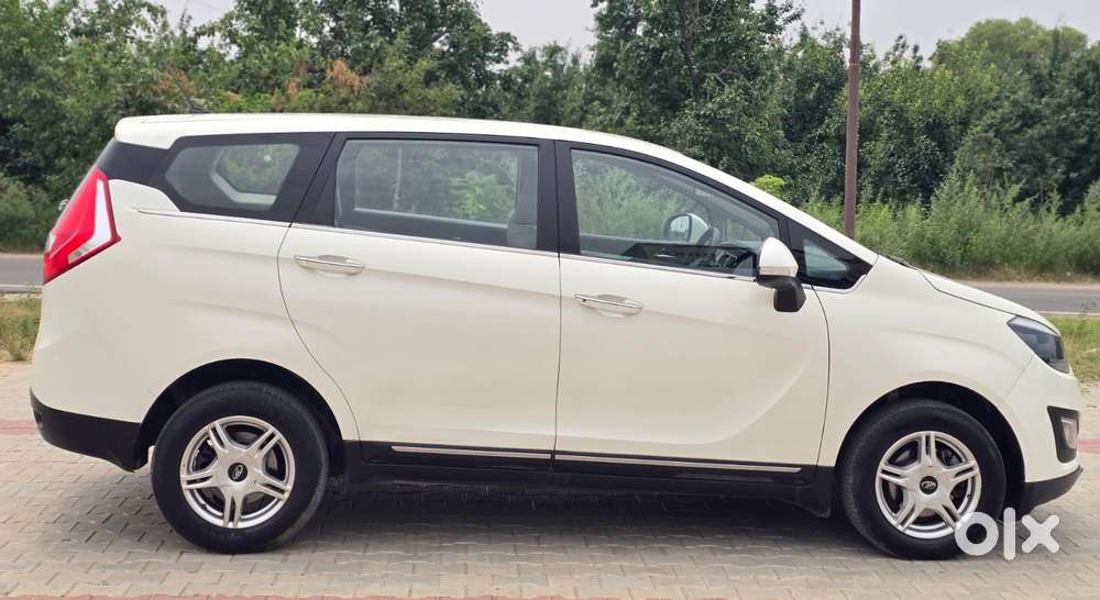 Mahindra Marazzo M6 8str, 2019, Diesel