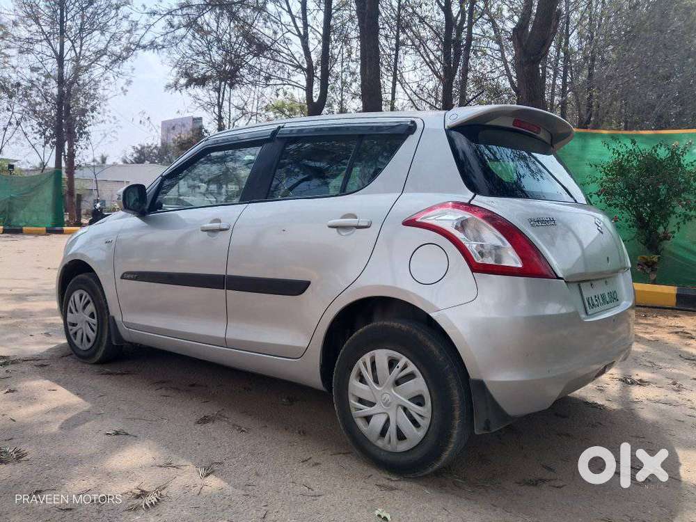 Maruti Suzuki Swift Vxi + Manual, 2017, Petrol