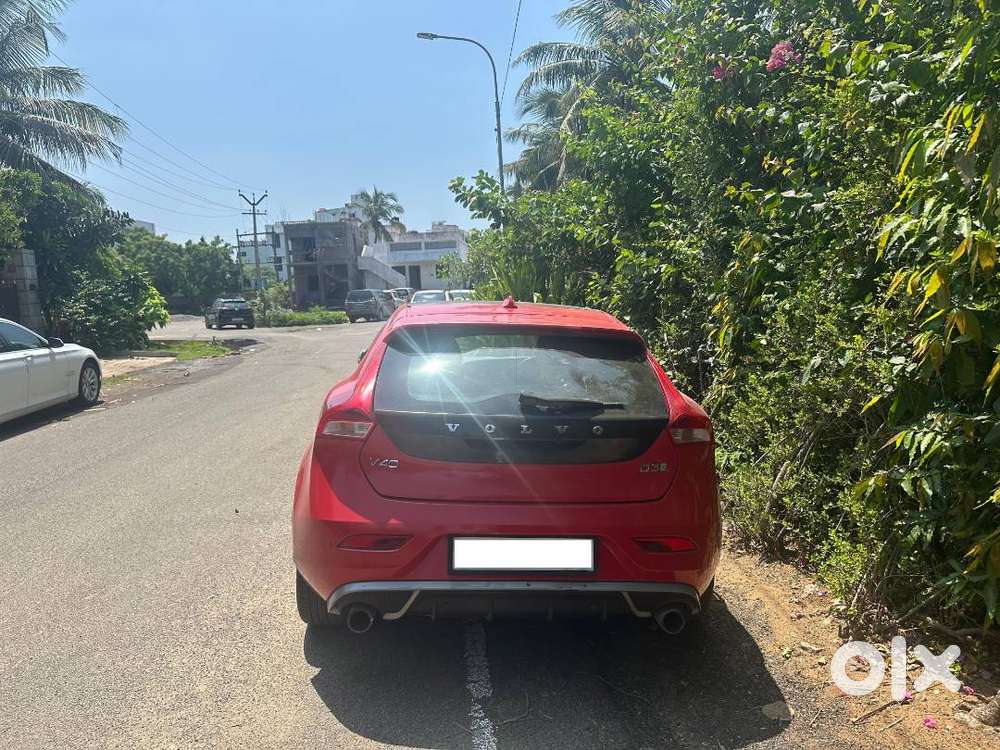 Quick Sale - Well Maintained Oct 2018 Volvo V40 Diesel Car